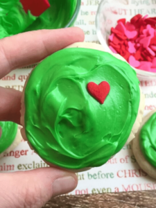 easy grinch sugar cookies to make and sell at craft fairs